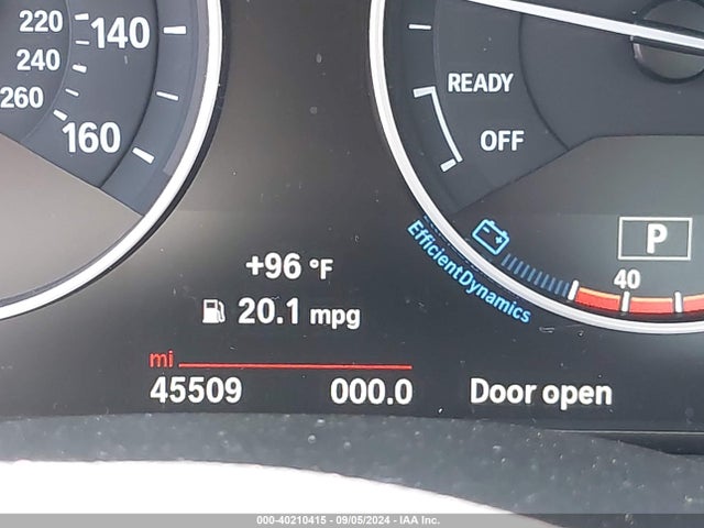 BMW 320i 2018 WBA8E1G54JNU88902 Image 16