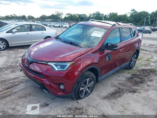 Toyota Rav4 Xle 2018 2T3WFREV5JW481006 Image 2