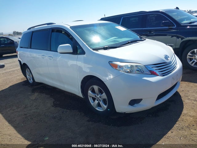 Toyota Sienna Le 8 Passenger 2017 5TDKZ3DC5HS803075 zdjęcie główne