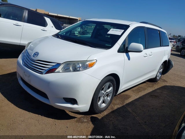 Toyota Sienna Le 8 Passenger 2017 5TDKZ3DC5HS803075 Image 2