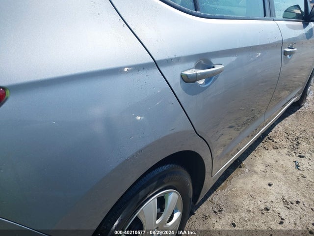 Hyundai ELANTRA SE 2017 5NPD74LF3HH126095 Image 13