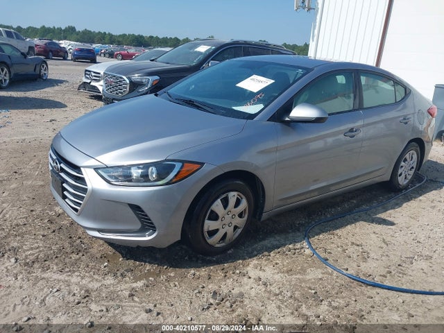 Hyundai ELANTRA SE 2017 5NPD74LF3HH126095 Image 2
