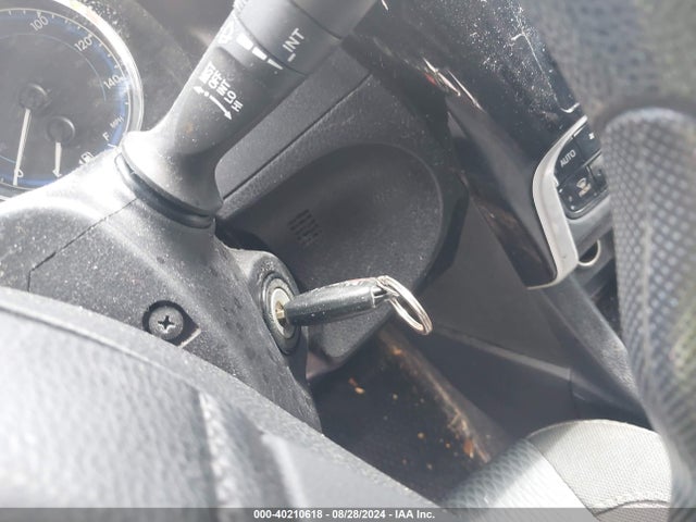 Toyota COROLLA LE 2018 2T1BURHE7JC989956 Image 11