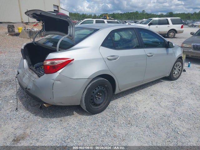 Toyota COROLLA LE 2018 2T1BURHE7JC989956 Image 4