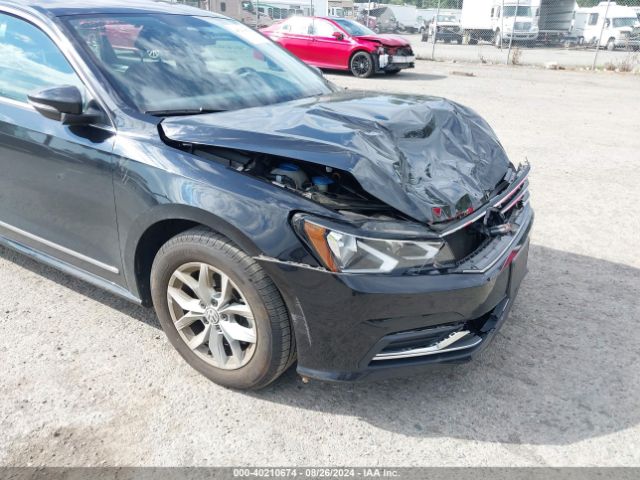 1VWAT7A36HC025392 Volkswagen Passat 1.8t S