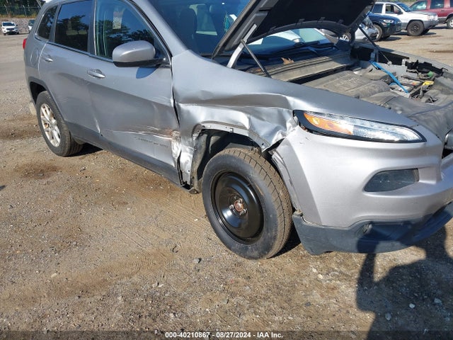 1C4PJMCB5HW520638 Jeep Cherokee Latitude 4x4