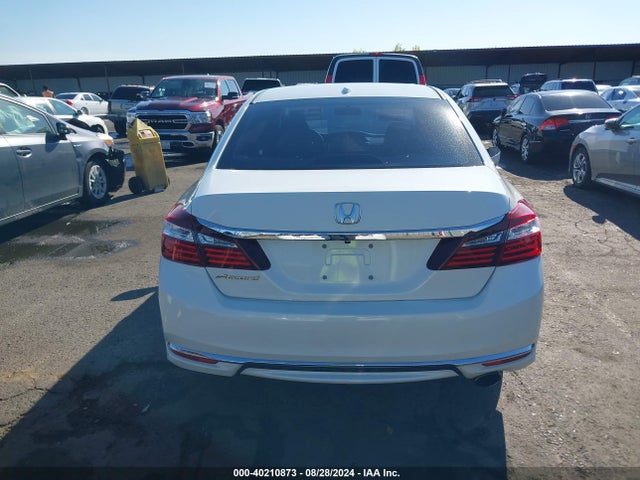 Honda ACCORD EX 2017 1HGCR2F75HA167870 Image 17