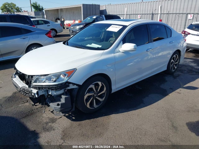 Honda ACCORD EX 2017 1HGCR2F75HA167870 Image 2