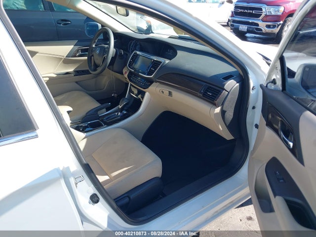 Honda ACCORD EX 2017 1HGCR2F75HA167870 Image 5