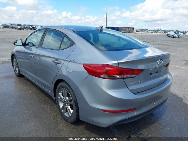 Hyundai ELANTRA SE 2017 5NPD84LFXHH155364 Image 3