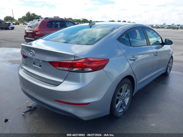 Hyundai ELANTRA SE 2017 5NPD84LFXHH155364 Image 4