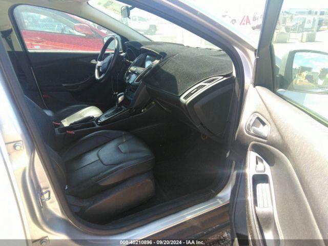 1FADP3J24GL223901 Ford Focus Titanium