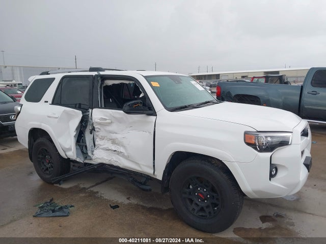 Toyota 4RUNNER SR5 2023 JTEEU5JR5P5289115 Image 13