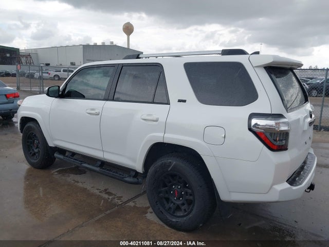 Toyota 4RUNNER SR5 2023 JTEEU5JR5P5289115 Image 14