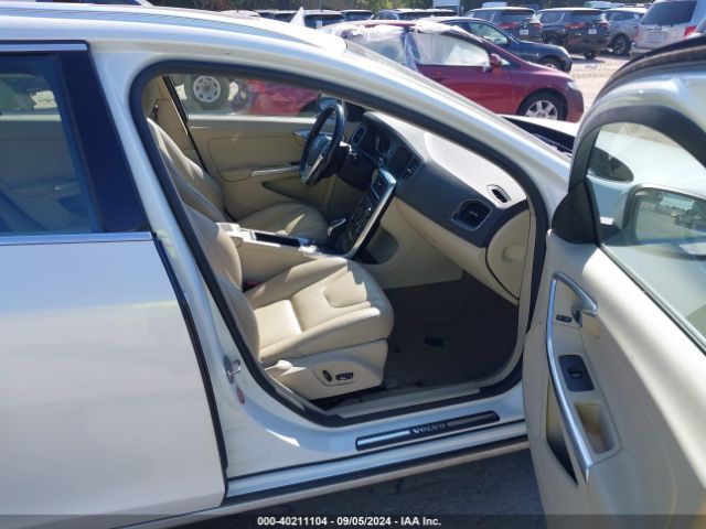 YV140MEB7F1203208 Volvo V60 T5 Premier