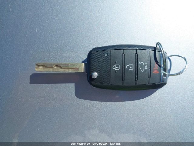 5XYPGDA59HG333573 KIA Sorento 3.3l Lx