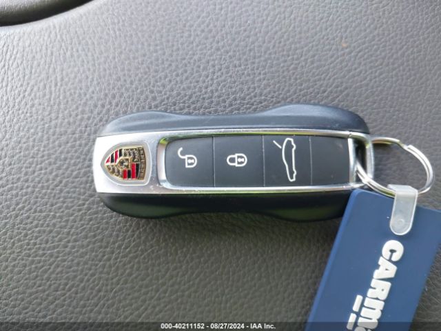 WP0AA2A74HL100847 Porsche PANAMERA 4