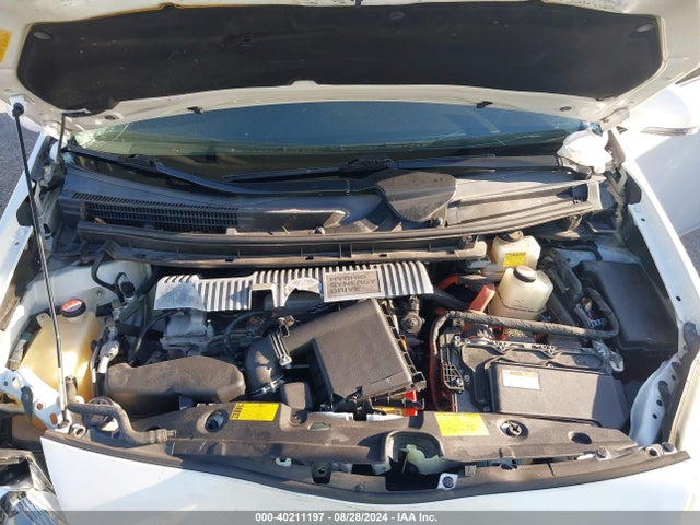 JTDKN3DU1F0402563 Toyota Prius Persona Series Special Edition