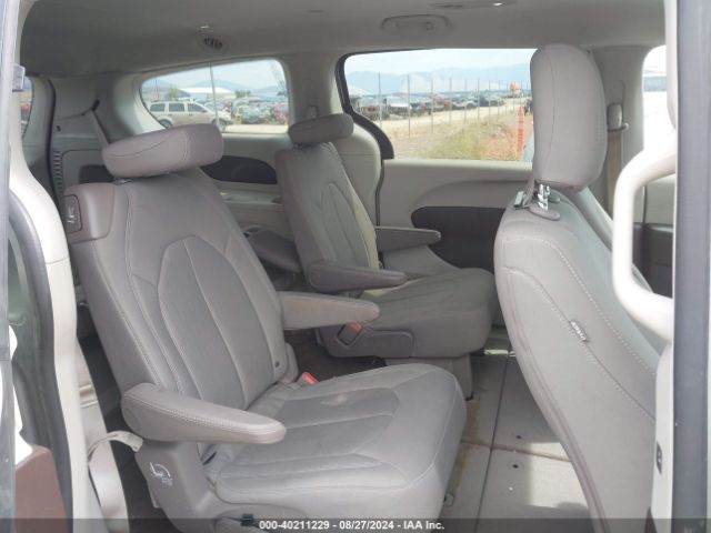 2C4RC1DG1HR610132 Chrysler Pacifica Touring