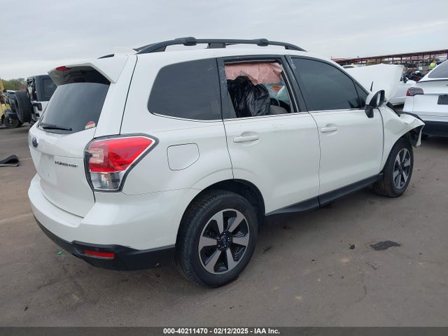Subaru Forester 2.5i Limited 2018 JF2SJARCXJH421348 Image 4