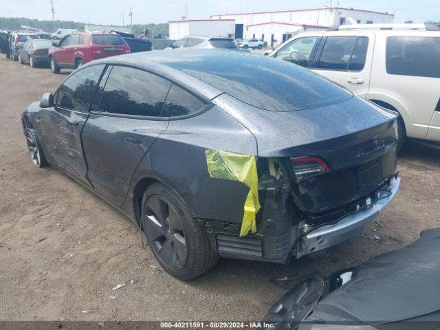 2022 TESLA MODEL 3 5YJ3E1EB2NF200885 Photo 2