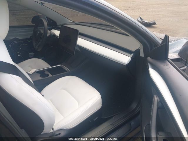 2022 TESLA MODEL 3 5YJ3E1EB2NF200885 Photo 4