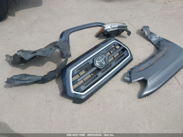 5TFAZ5CN5JX058161 Toyota Tacoma Sr5 V6