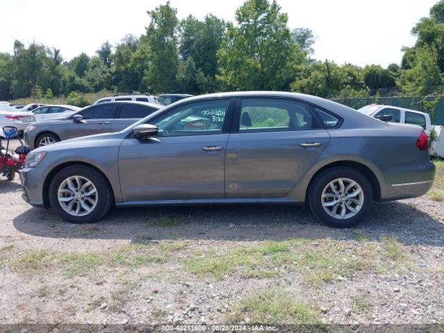 1VWAA7A38JC026300 Volkswagen Passat 2.0t R-line/2.0t S