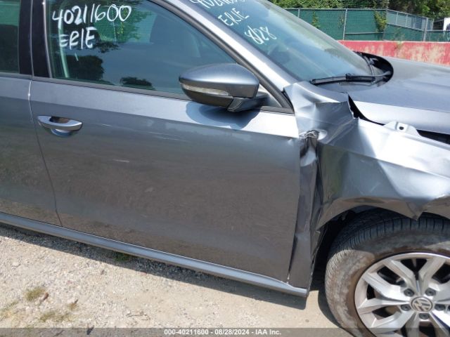 1VWAA7A38JC026300 Volkswagen Passat 2.0t R-line/2.0t S