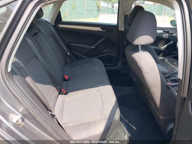 1VWAA7A38JC026300 Volkswagen Passat 2.0t R-line/2.0t S