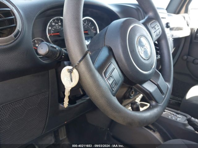1C4BJWDG8FL712490 Jeep Wrangler Unlimited Sport