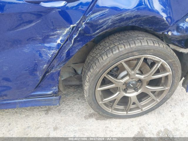 WVWUF7AU8GW189496 Volkswagen Golf R 4-door
