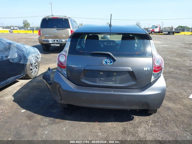 Продаж на аукціоні авто 2013 Toyota Prius C One, vin: JTDKDTB36D1556092, номер лоту: 40211754