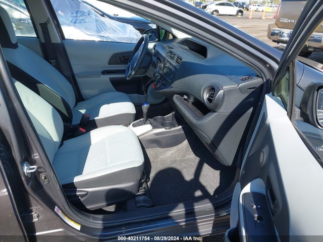 Продаж на аукціоні авто 2013 Toyota Prius C One, vin: JTDKDTB36D1556092, номер лоту: 40211754