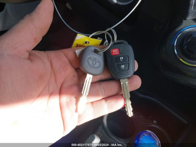 JTDKDTB30E1563198 Toyota Prius C Two