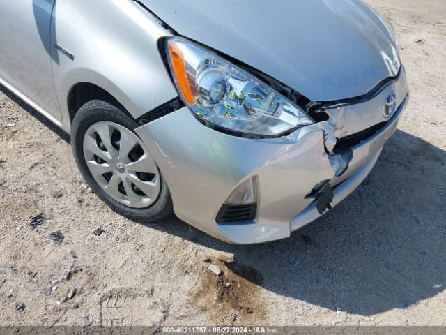 JTDKDTB30E1563198 Toyota Prius C Two