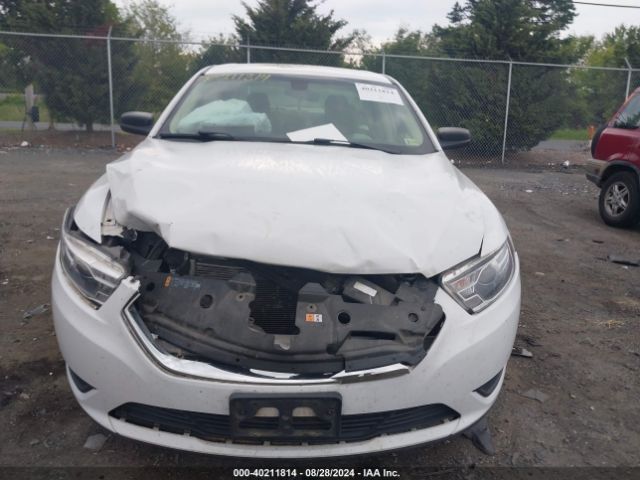 1FAHP2D83JG142142 Ford TAURUS SE
