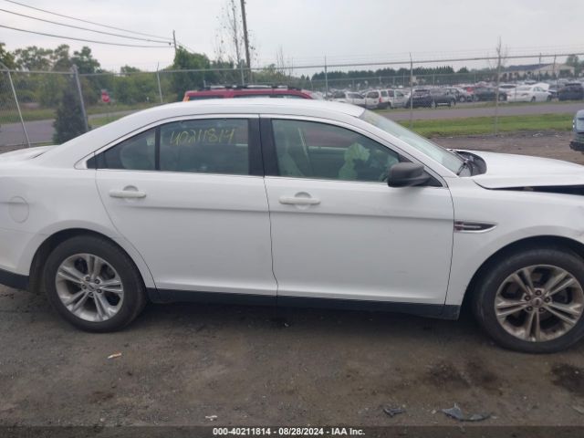 1FAHP2D83JG142142 Ford TAURUS SE