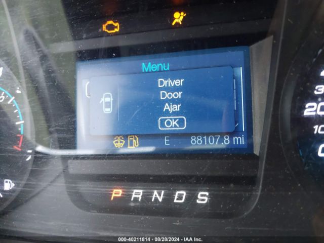 1FAHP2D83JG142142 Ford TAURUS SE