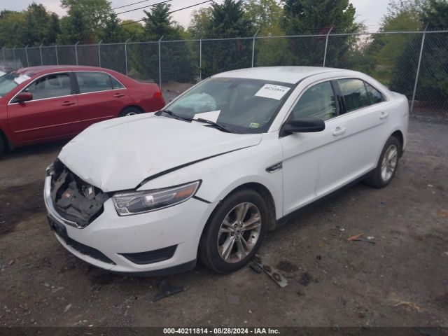 1FAHP2D83JG142142 Ford TAURUS SE