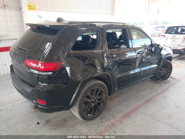 1C4RJEAG0JC512709 Jeep Grand Cherokee Altitude 4x2