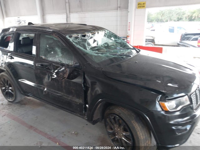 1C4RJEAG0JC512709 Jeep Grand Cherokee Altitude 4x2