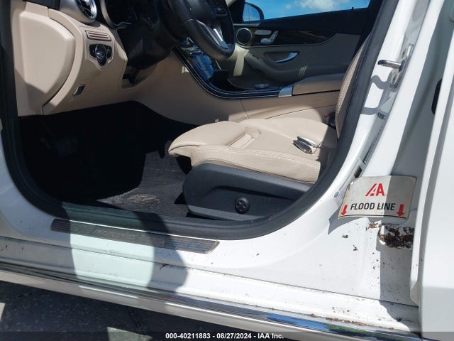 55SWF8EB0KU302344 Mercedes-Benz C 300 4matic