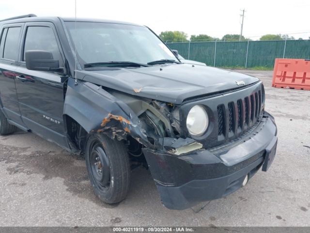 1C4NJPFBXED765298 Jeep Patriot Latitude