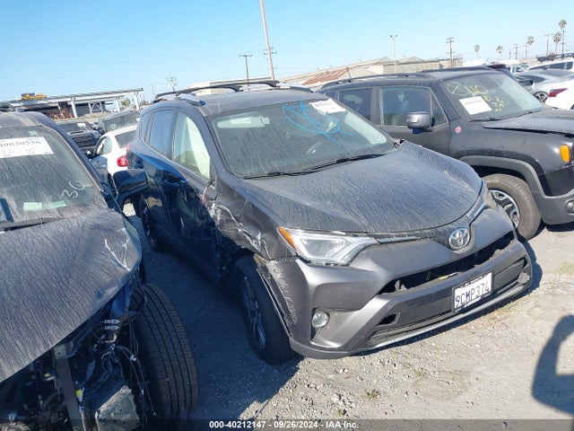 Toyota Rav4 Xle 2016 JTMWFREV0GJ095598 main image