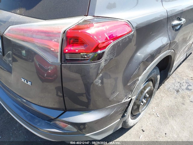 Toyota Rav4 Xle 2016 JTMWFREV0GJ095598 Image 19