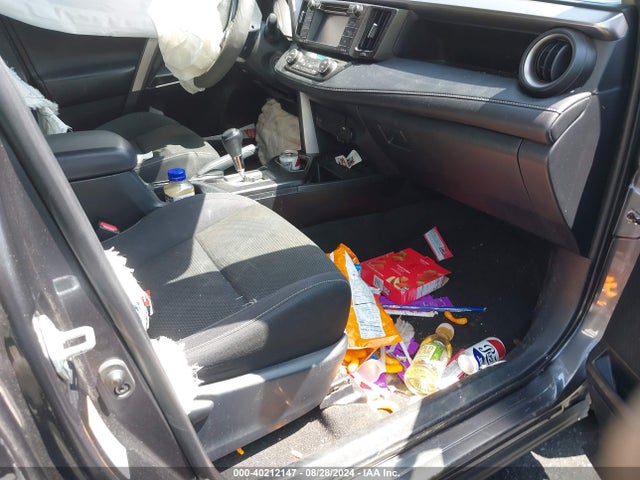 Toyota Rav4 Xle 2016 JTMWFREV0GJ095598 Image 5