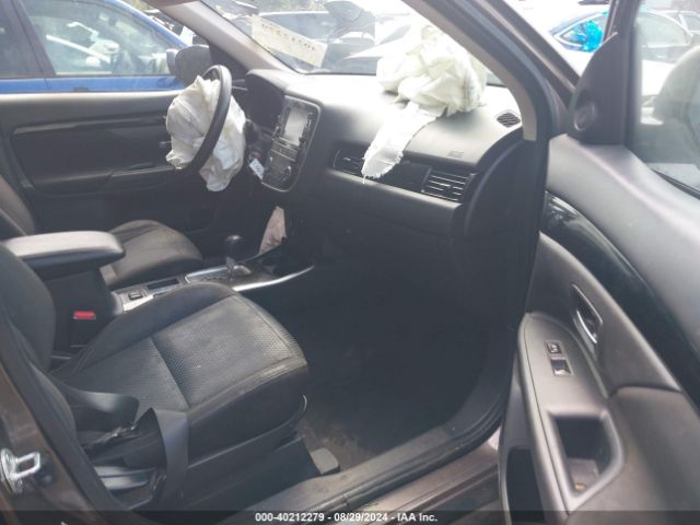 JA4AD2A31KZ052341 Mitsubishi Outlander Es