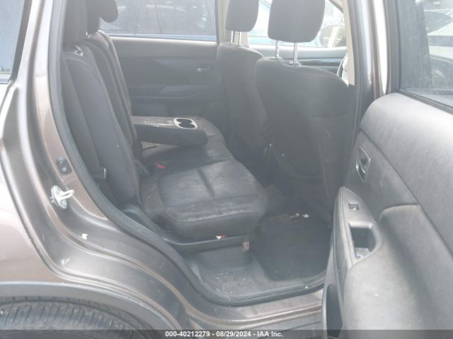JA4AD2A31KZ052341 Mitsubishi Outlander Es