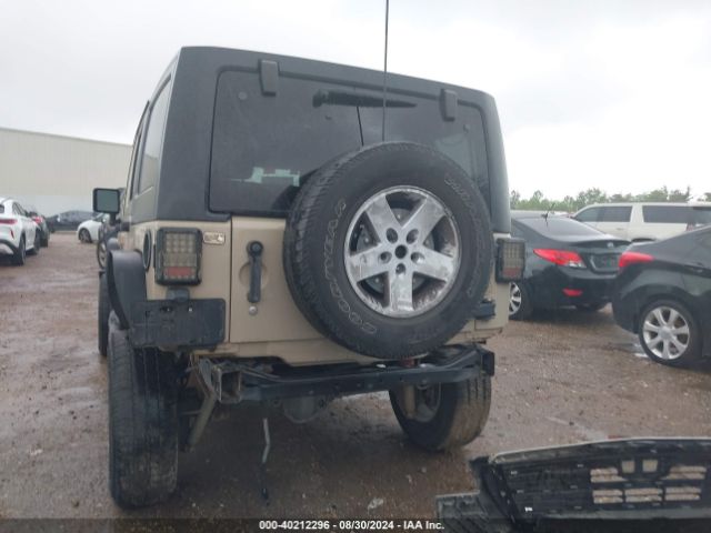1C4BJWDG6GL290625 Jeep Wrangler Unlimited Sport